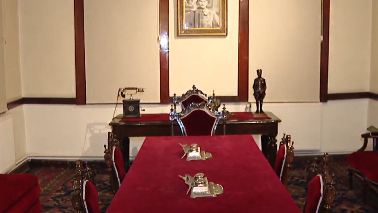 Bir ulusun kaderinin değiştiği yer: Atatürk’ün 'Taarruz Planını' anlattığı oda Ekol TV'de