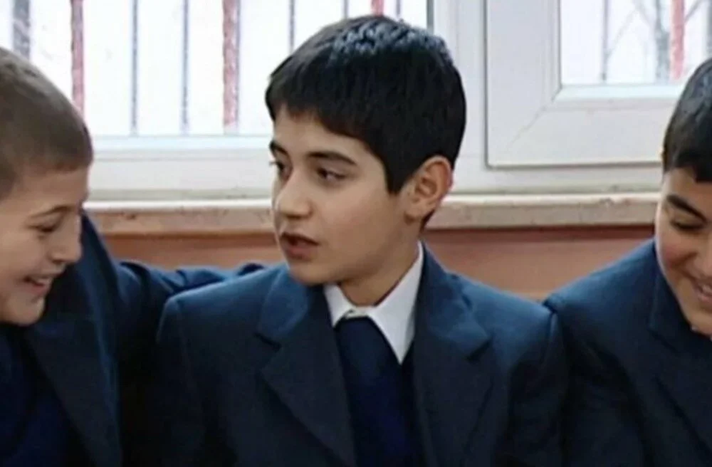 Bir dönemin çocuk yıldızı büyüdü! Yabancı Damat’ın Mustafa’sı Ozan Uğurlu’nun değişimi olay oldu