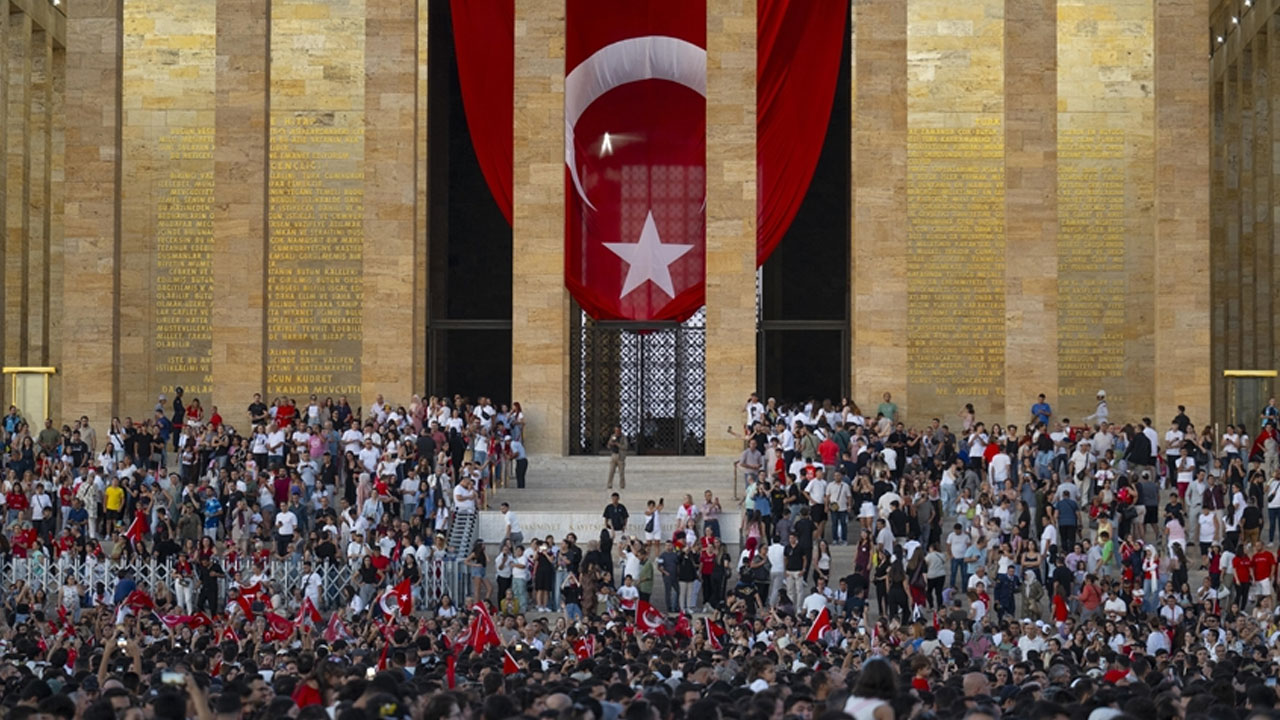 Anıtkabir'i 30 Ağustos'ta 639 bin kişi ziyaret etti!