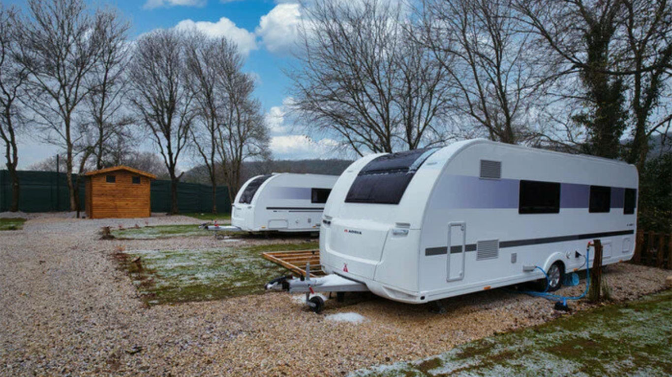 Sahillere ve yeşil alanlara park yasağı geldi: İstanbul’da karavan parkları için yeni düzenleme