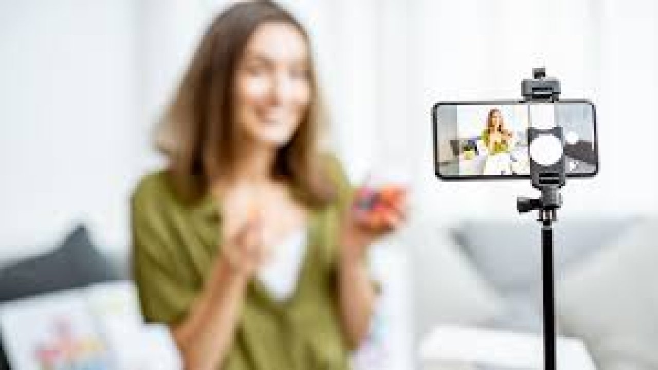 INFLUENCER'LAR YANDI! 2050 yılında böyle gözükecekler