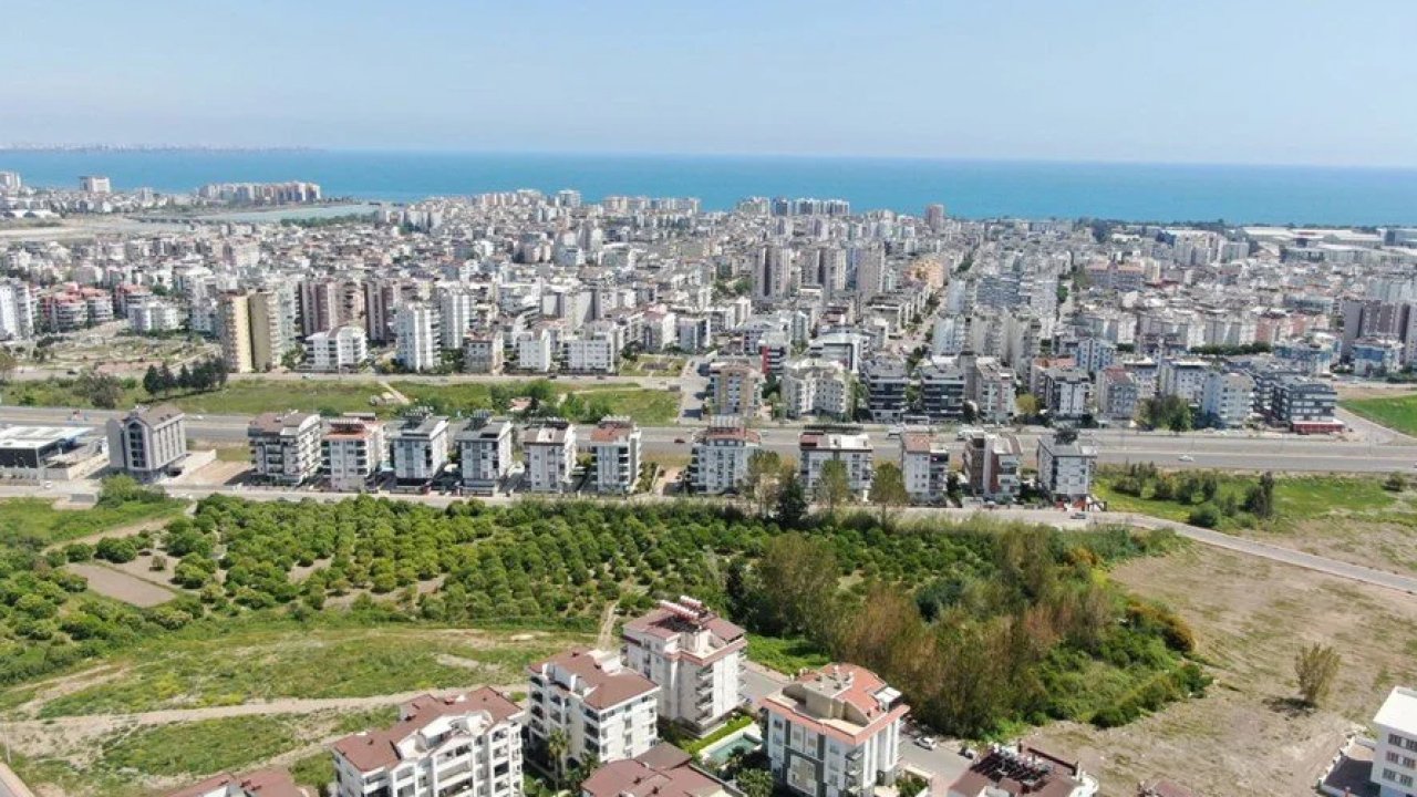 Antalya'da 9 bin öğrenci barınma sorunuyla karşı karşıya: Kiralar tavan yaptı!