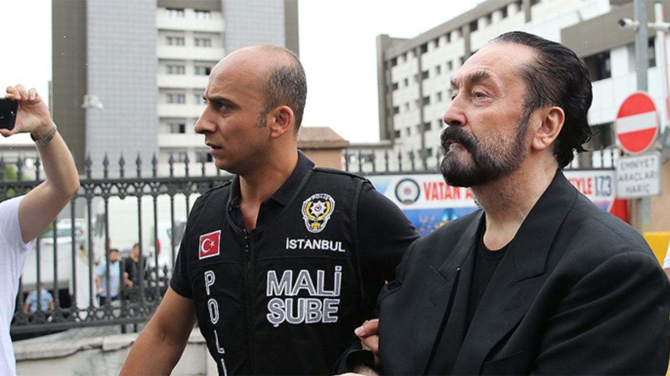 8 bin yıldan fazla ceza almıştı: Adnan Oktar için bir dava daha açıldı