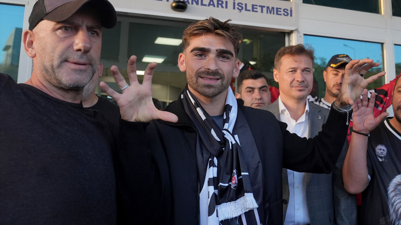 Beşiktaş'a bir 'Silva' daha geldi: Burada olduğum için heyecanlıyım