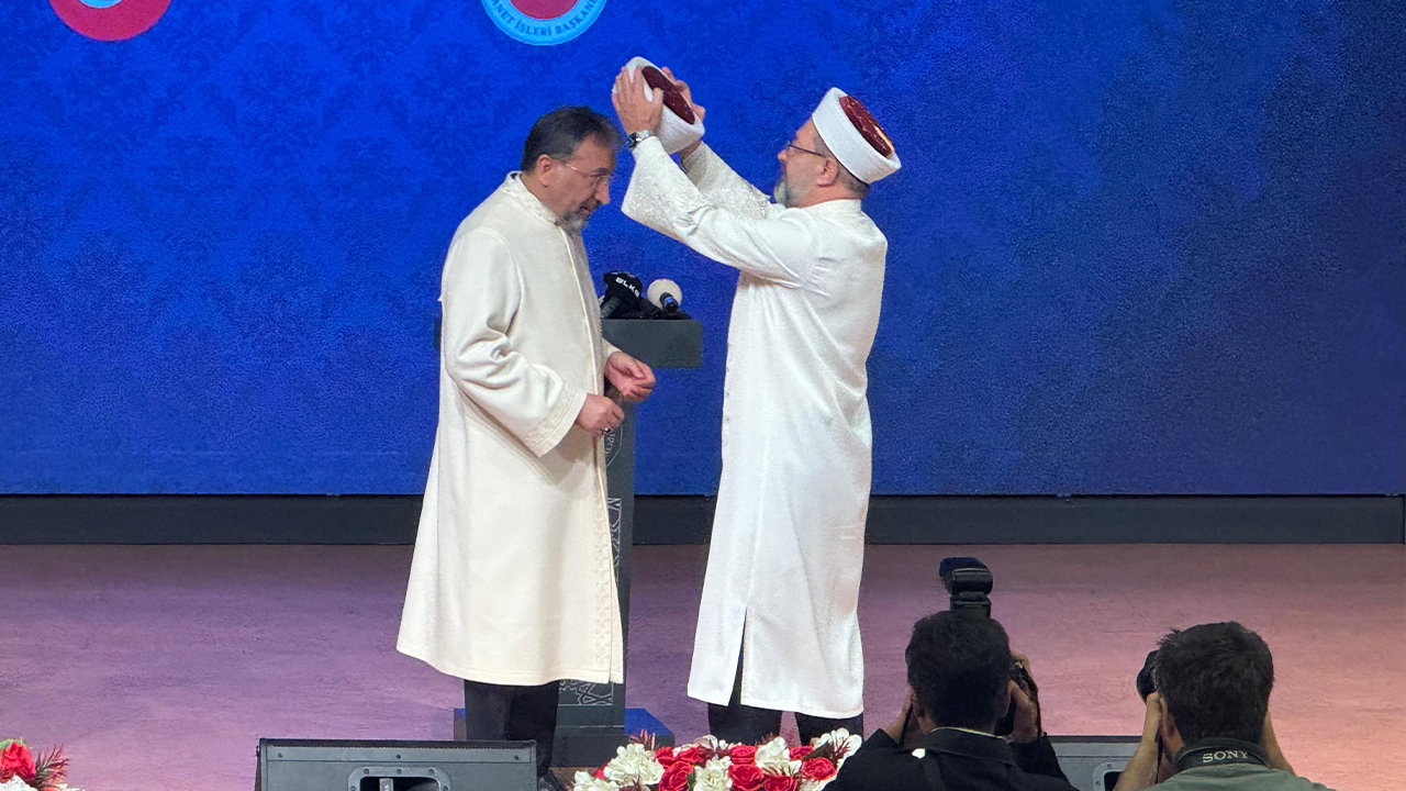 Diyanet İşleri Başkanlığı'nda yeni dönem: Safi Arpaguş görevi devraldı