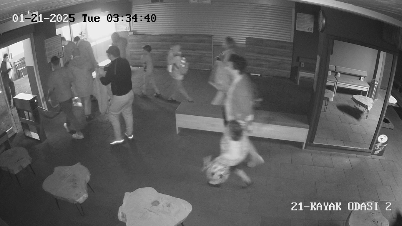 78 kişinin öldüğü otelde yaşam savaşı! Grand Kartal Otel yangınına ait yeni görüntüler ortaya çıktı