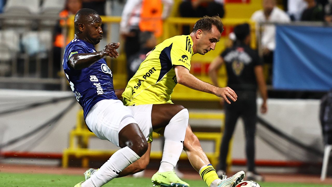 Fenerbahçe, Kasımpaşa deplasmanından 1-1 berabere ayrıldı!