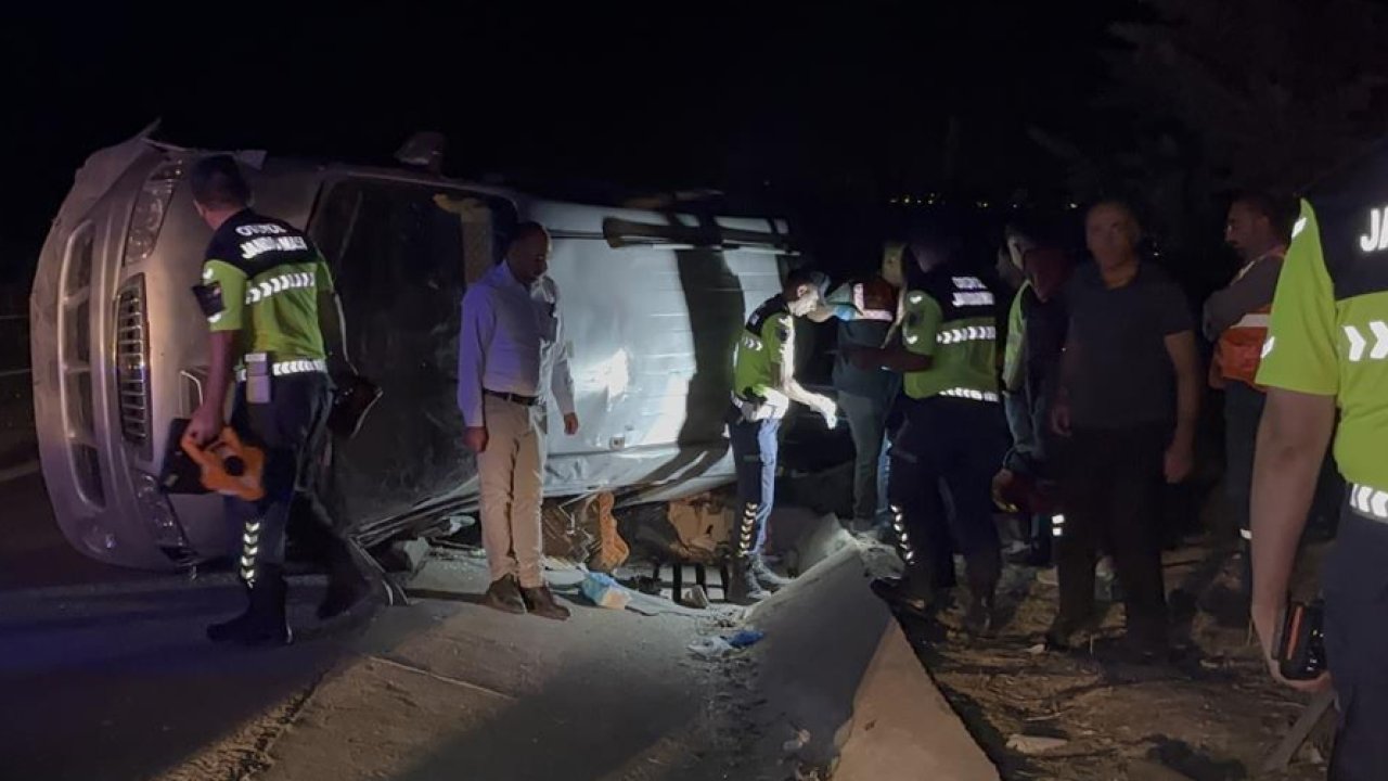 Lastiği patladı, taklalar attı: Gaziantep'teki kazada çok sayıda ölü ve yaralı var!