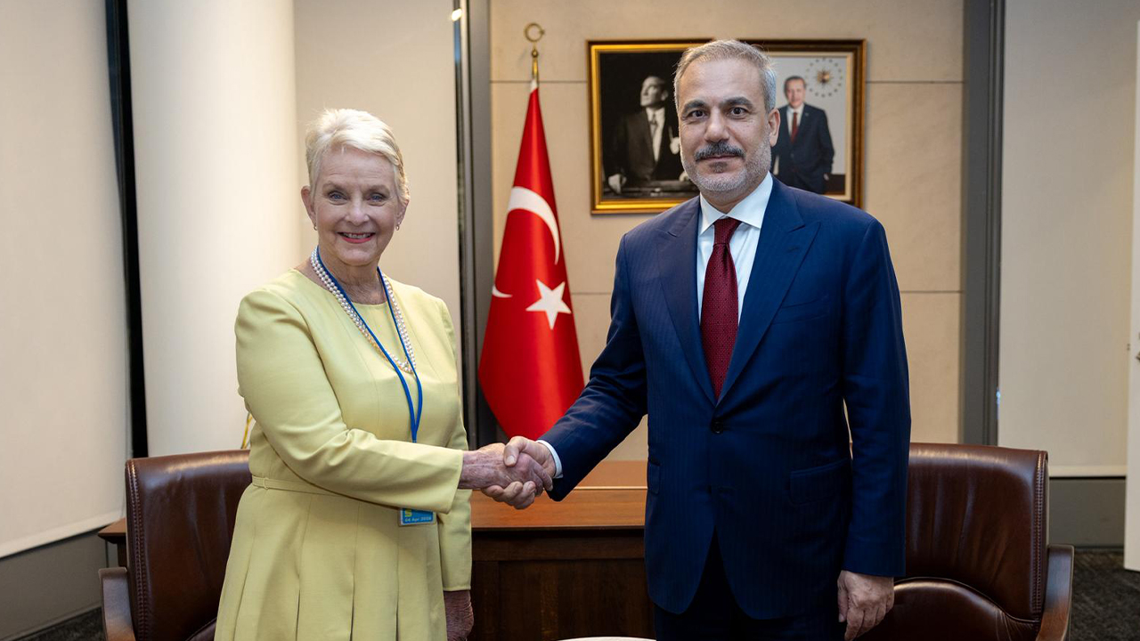 Bakan Fidan'dan kritik görüşme!