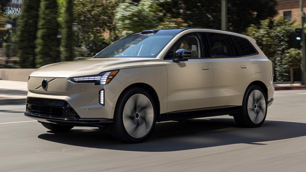 Volvo 2026 EX90 tanıtıldı: 10 dakikada 250 km şarj oluyor! İşte özellikleri