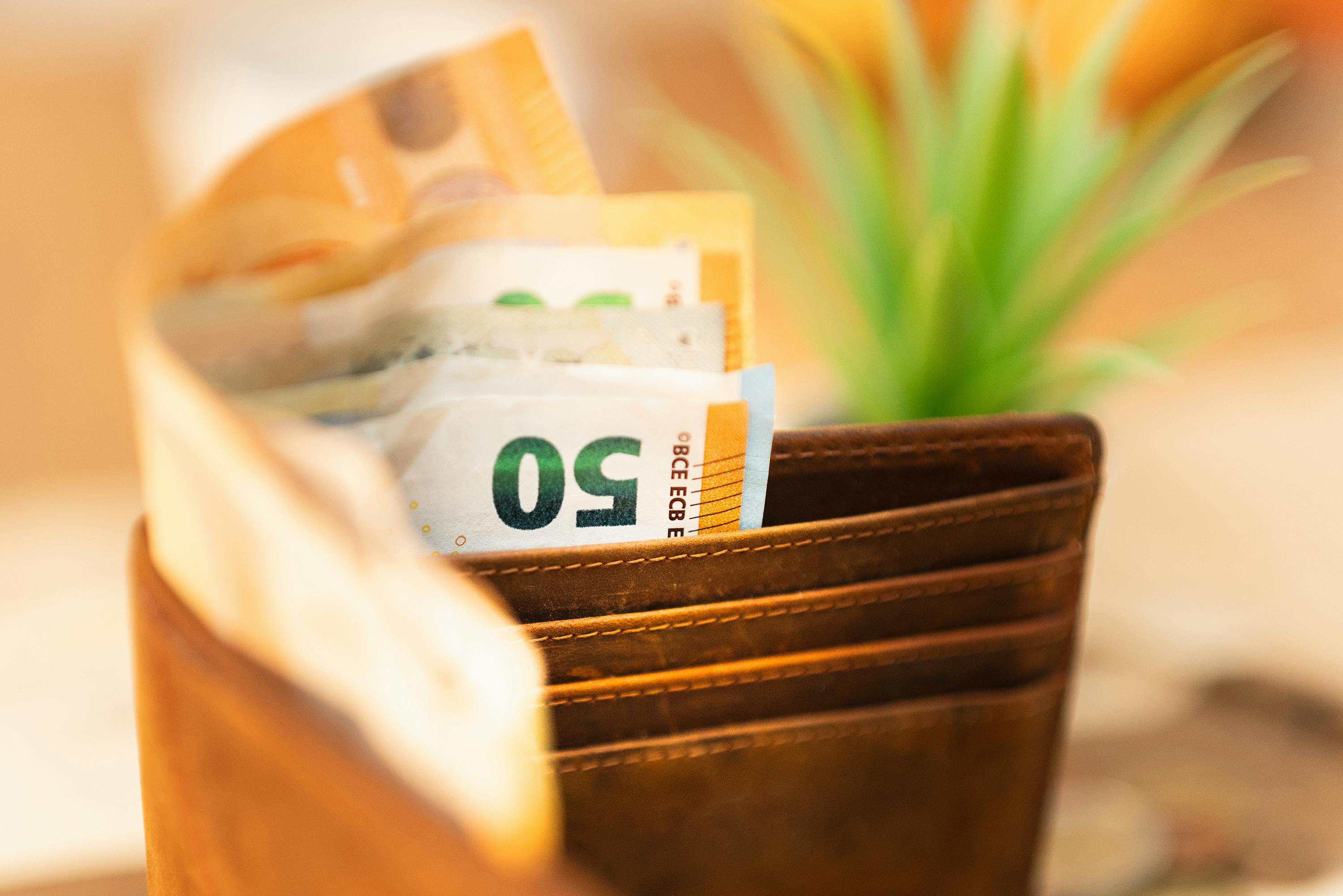 Avrupa Birliği’nde asgari ücretler belli oldu: Ülke ülke liste ortaya çıktı!