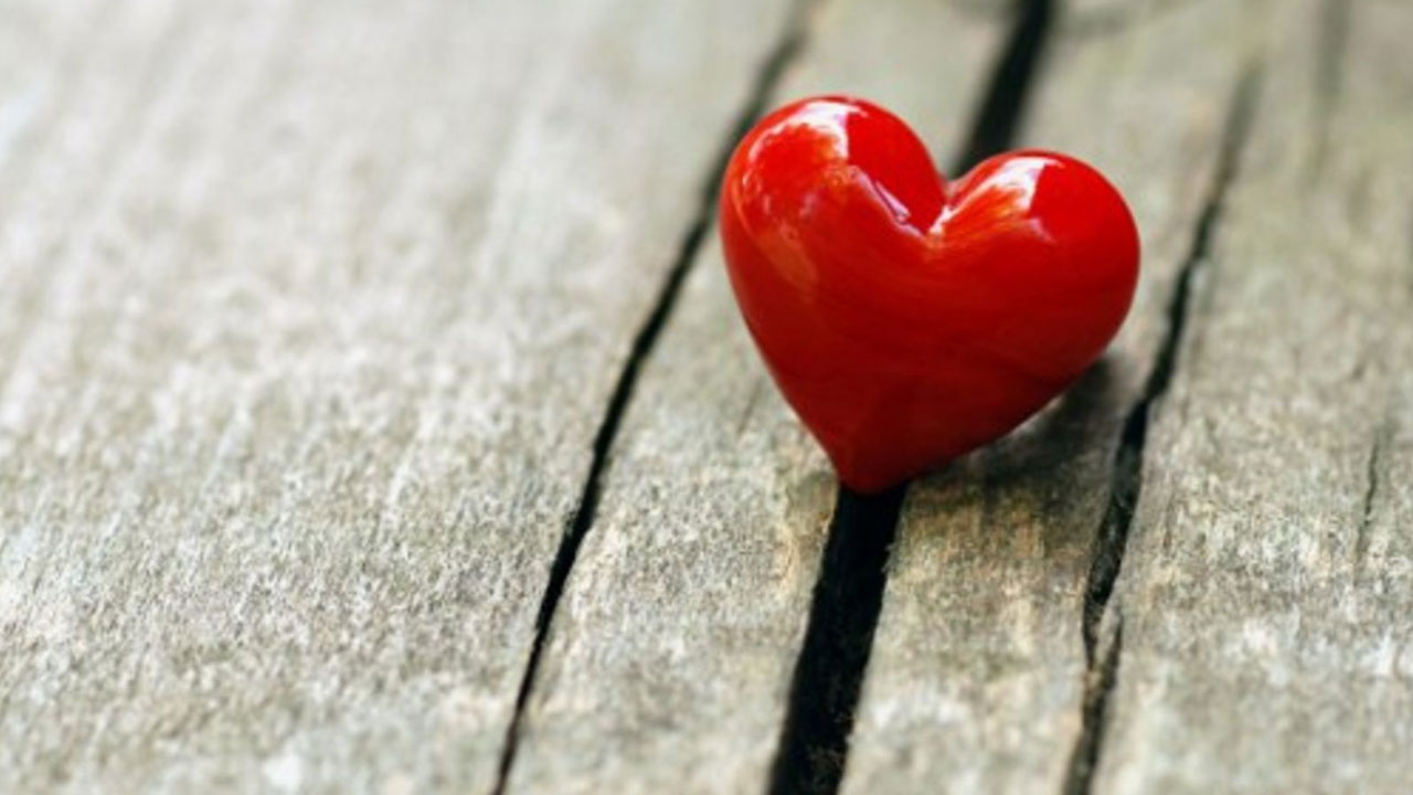 Aşk hayatları renklenecek: İşte ekim ayında aşkı bulacak burçlar!