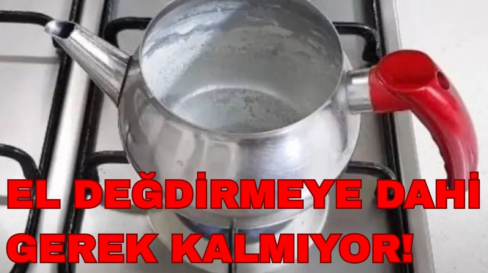 Kireç bağlamış çaydanlığı el değdirmeden temizlemenin formülü bulundu! Yalnız 2 malzeme yeterli geliyor!