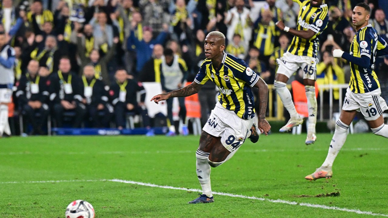 Talisca'dan taraftarın ıslıklı protestosuna cevap!