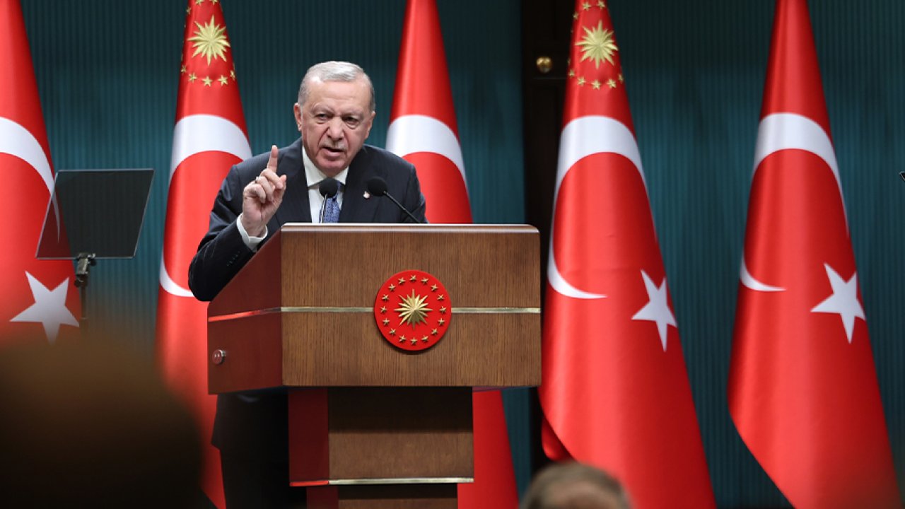 Cumhurbaşkanı Erdoğan'dan Trump görüşmesini eleştiren Özgür Özel'e yanıt: Zerre kıymeti yok!