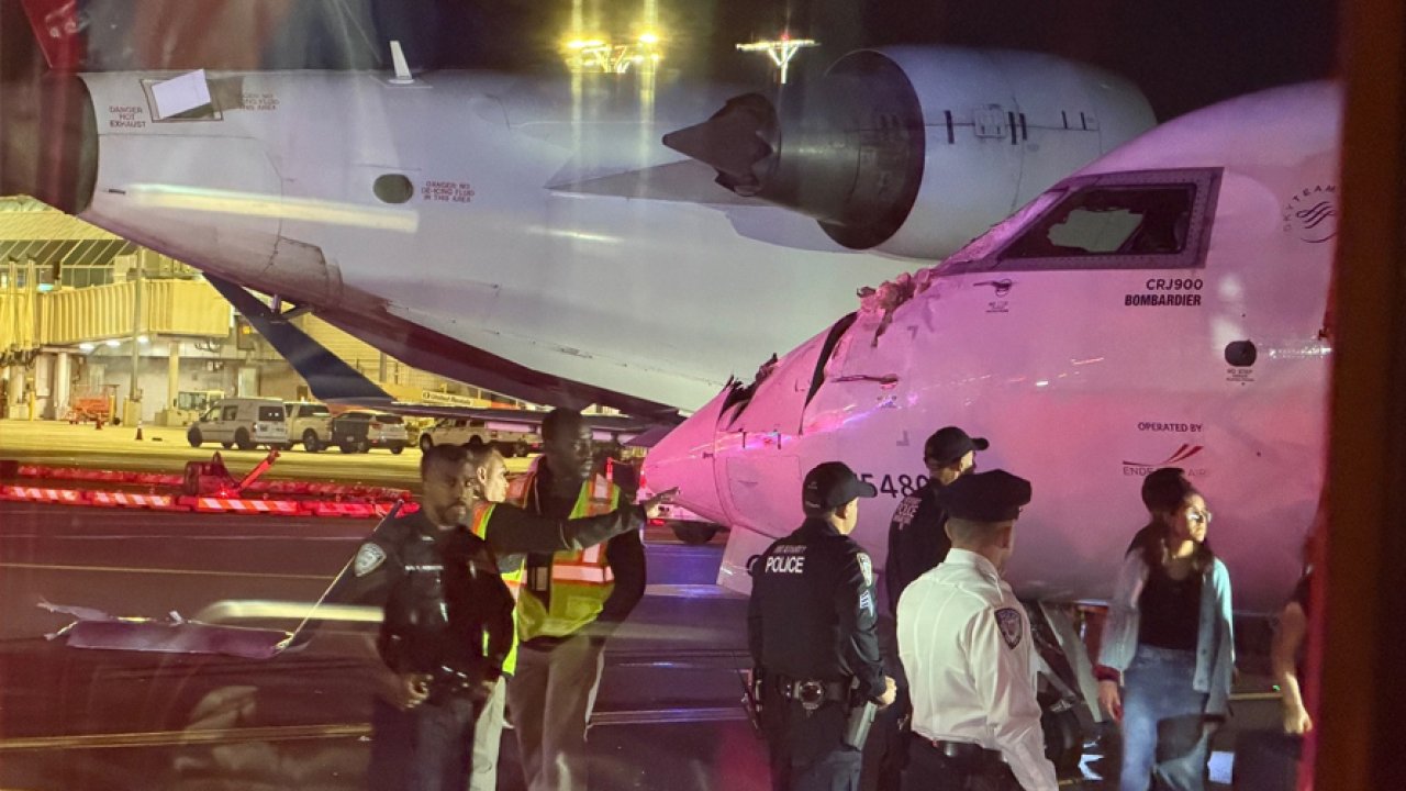 ABD'de korkutan kaza: İki uçak çarpıştı!