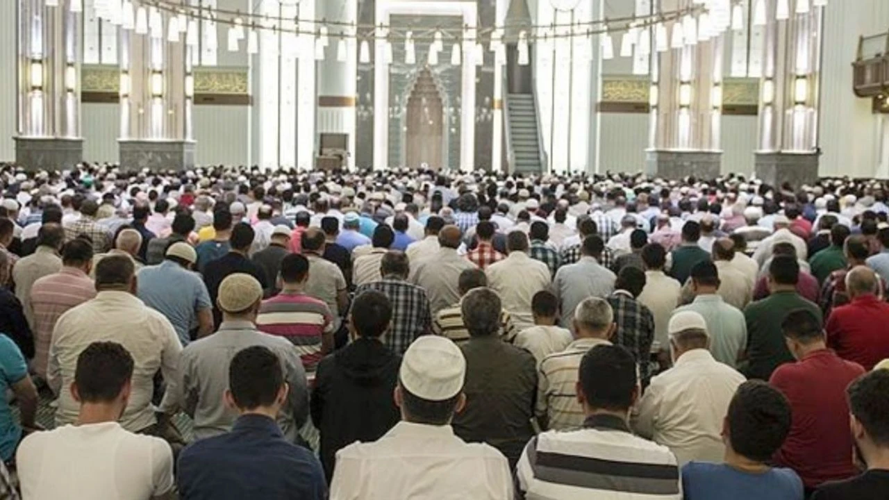 Cuma namazı vakti: 3 Ekim Cuma namazı kaçta kılınacak?