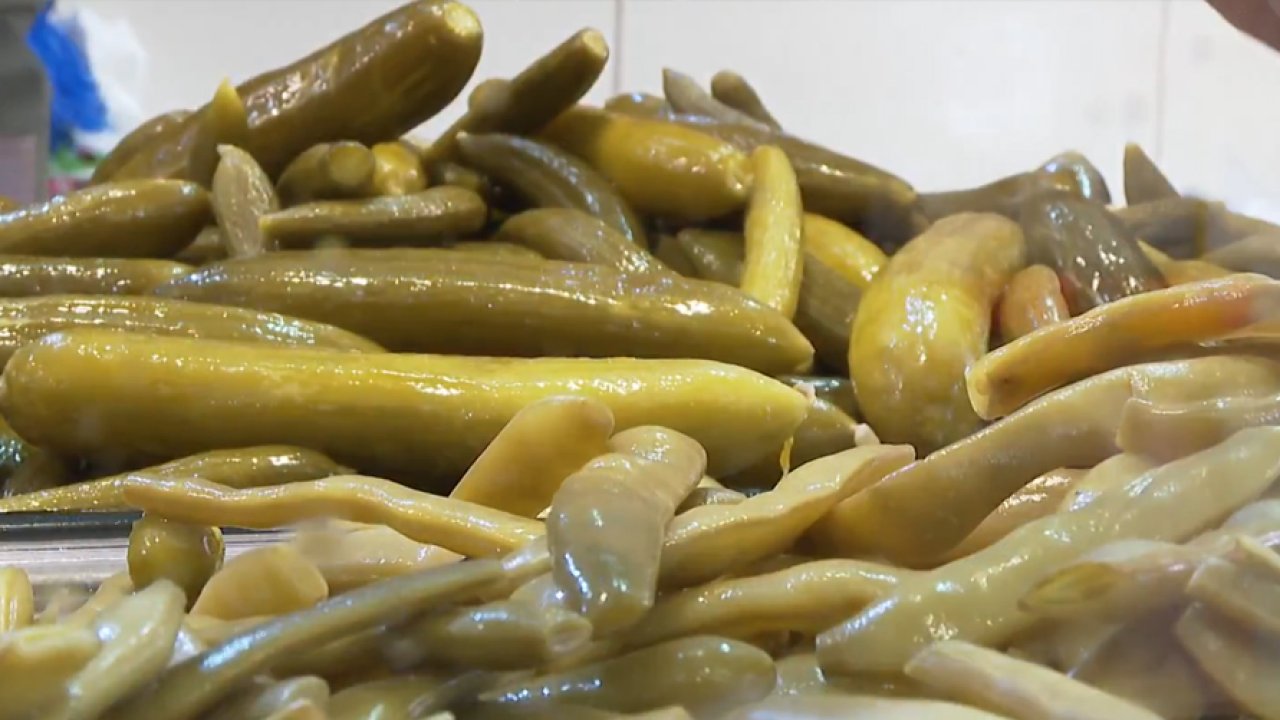 Bağışıklığını güçlendirmek isteyenler 'Turşucu Köyü'ne akın ediyor!