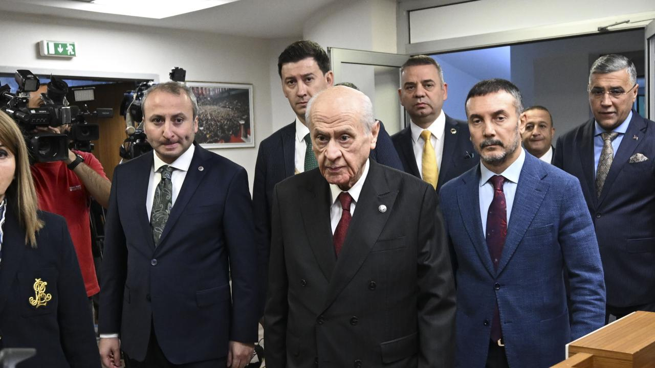 MHP'nin Siyaset ve Liderlik Okulu açıldı!