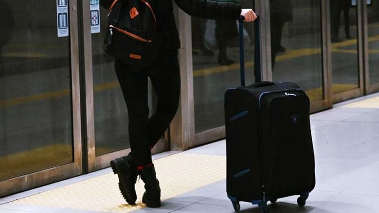 Metro İstanbul’dan tartışma yaratacak valiz kararı! 30 kilodan ağır valizler artık metroya alınmayacak