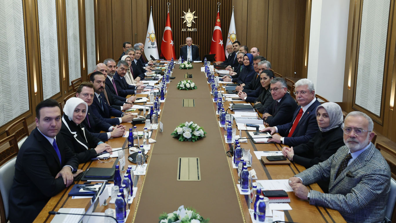 AK Parti MYK Cumhurbaşkanı Erdoğan başkanlığında toplandı