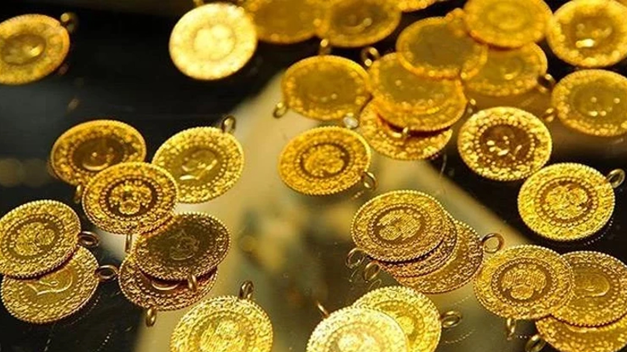 Dilencinin üzerinden servet çıktı: 67 çeyrek altın ve yüklü miktarda para ele geçirildi