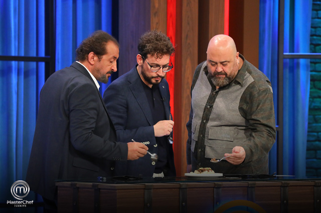 MasterChef’te geceye damga vuran an! 13 Ekim dokunulmazlık oyununu kim kazandı, potaya kimler girdi?