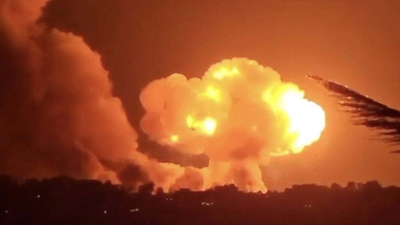 İsrail'den Lübnan'a hava saldırısı: Bombalar peş peşe ateşlendi!