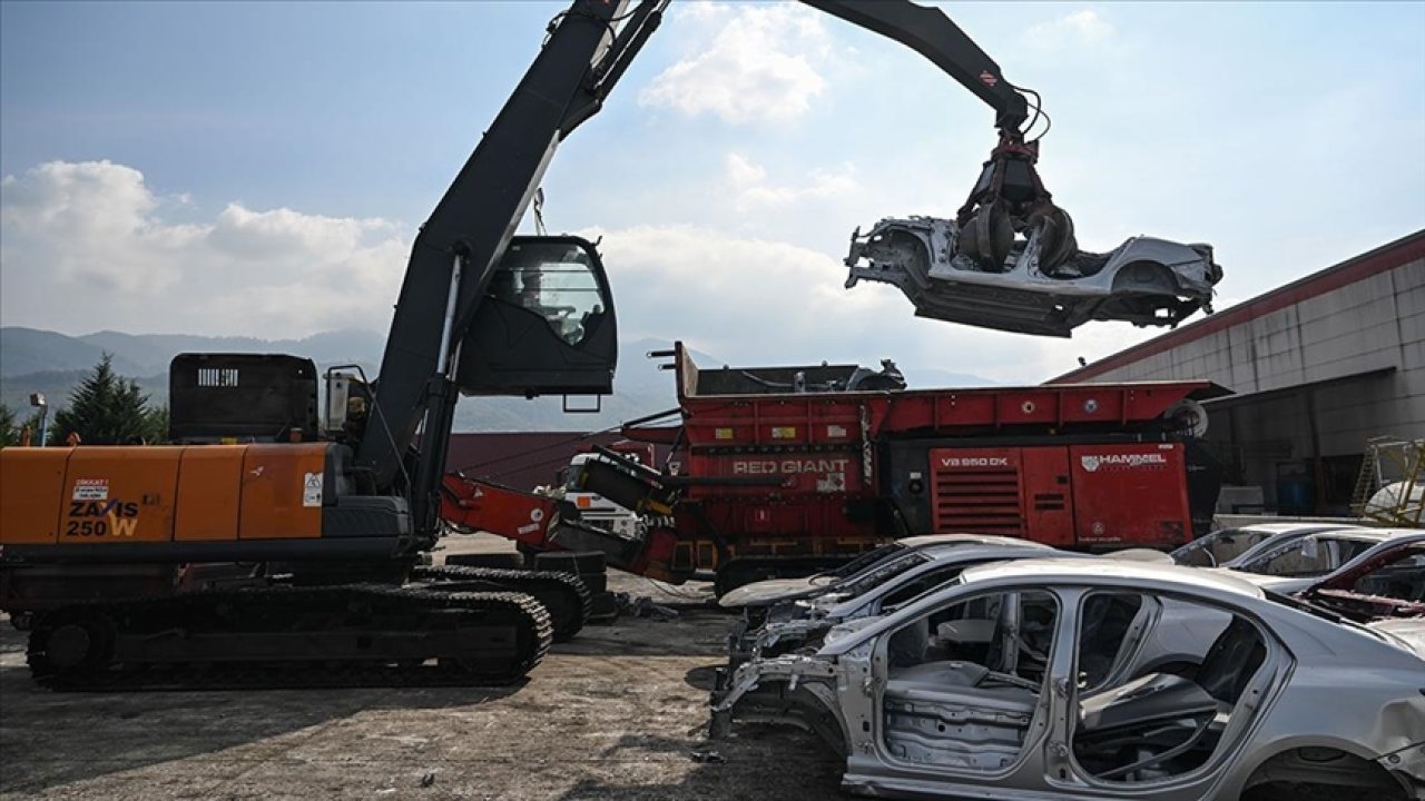Hurda araç teşviki bekleyenleri üzen açıklama: "Bu sene zor bir ihtimal" dedi!