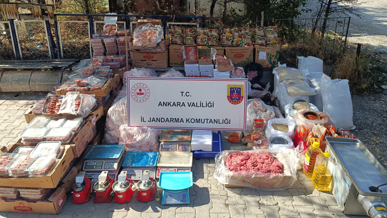 İnsanların sağlığı ile oynadılar! Ankara'da 1 milyon liralık bozuk et ve tavuk ürünü deposuna operasyon