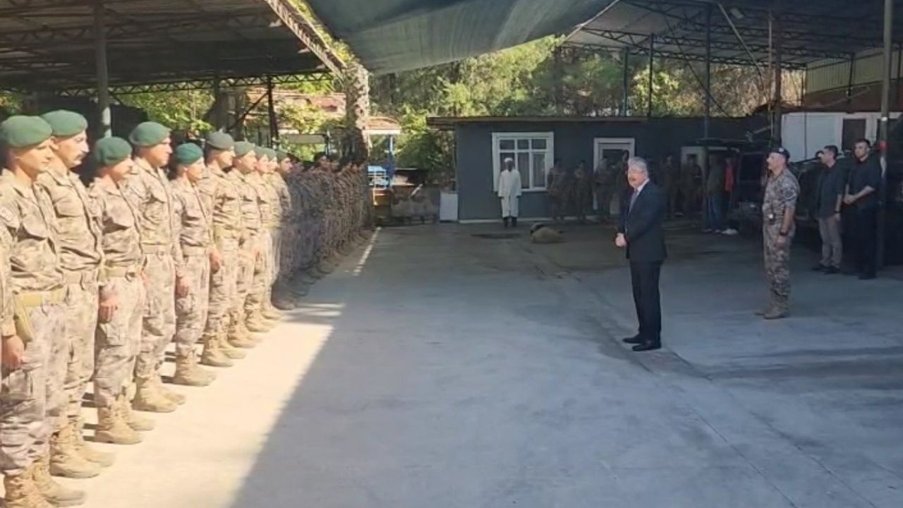 Özel Harekât Timleri Suriye görevi için dualarla uğurlandı