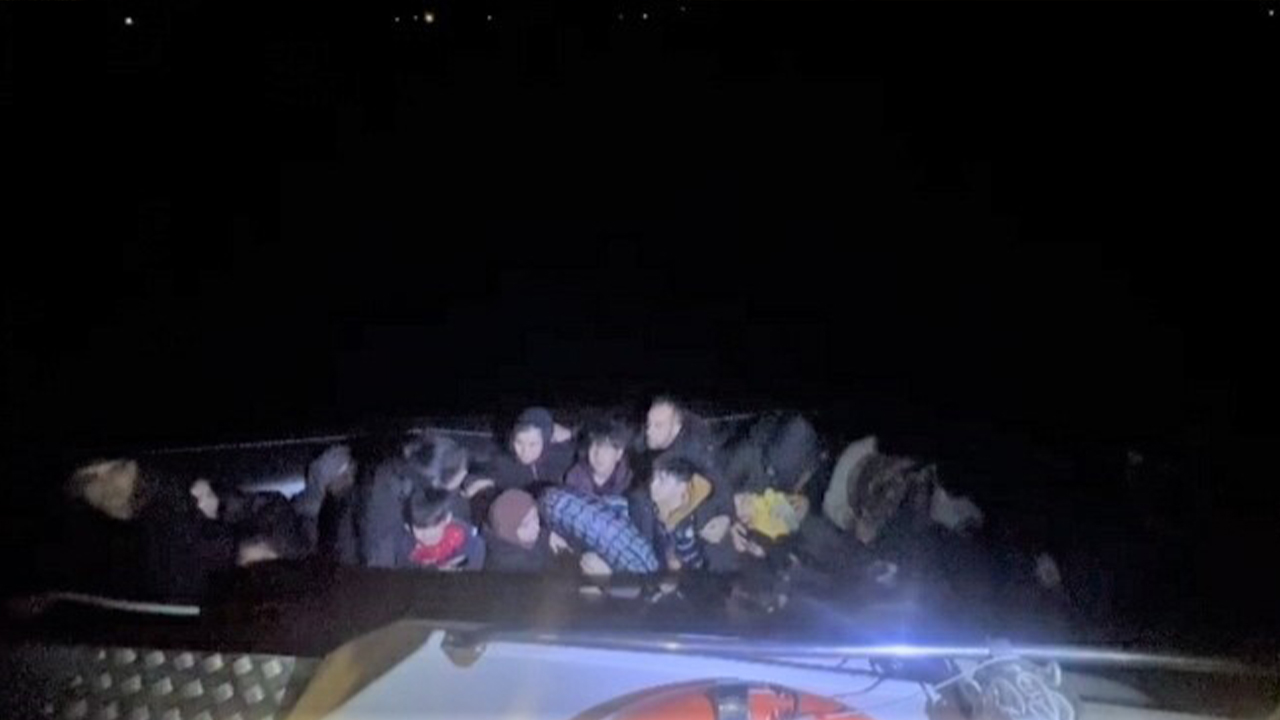 İzmir açıklarında yasa dışı göçmen operasyonu: 95 göçmenin kaderi değişti