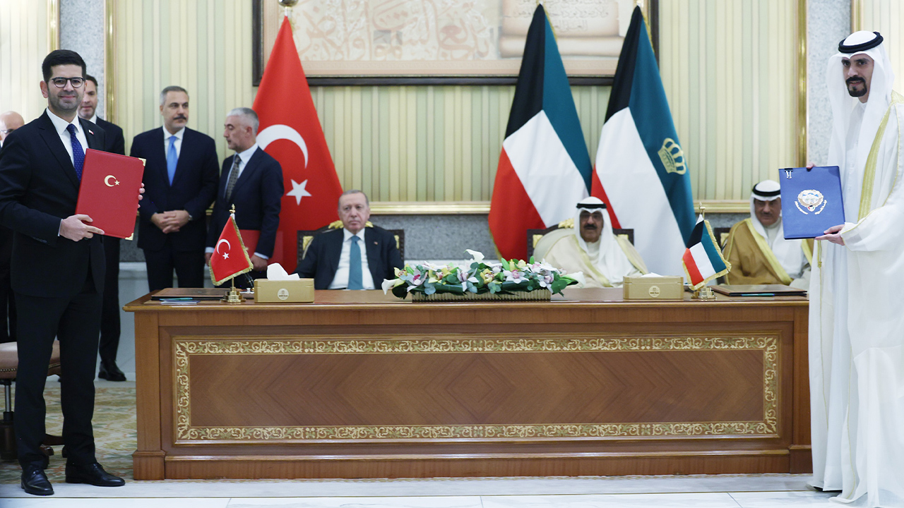Türkiye ve Kuveyt’ten yatırım ve enerji için 4 imza: Erdoğan Körfez temaslarını sürdürüyor