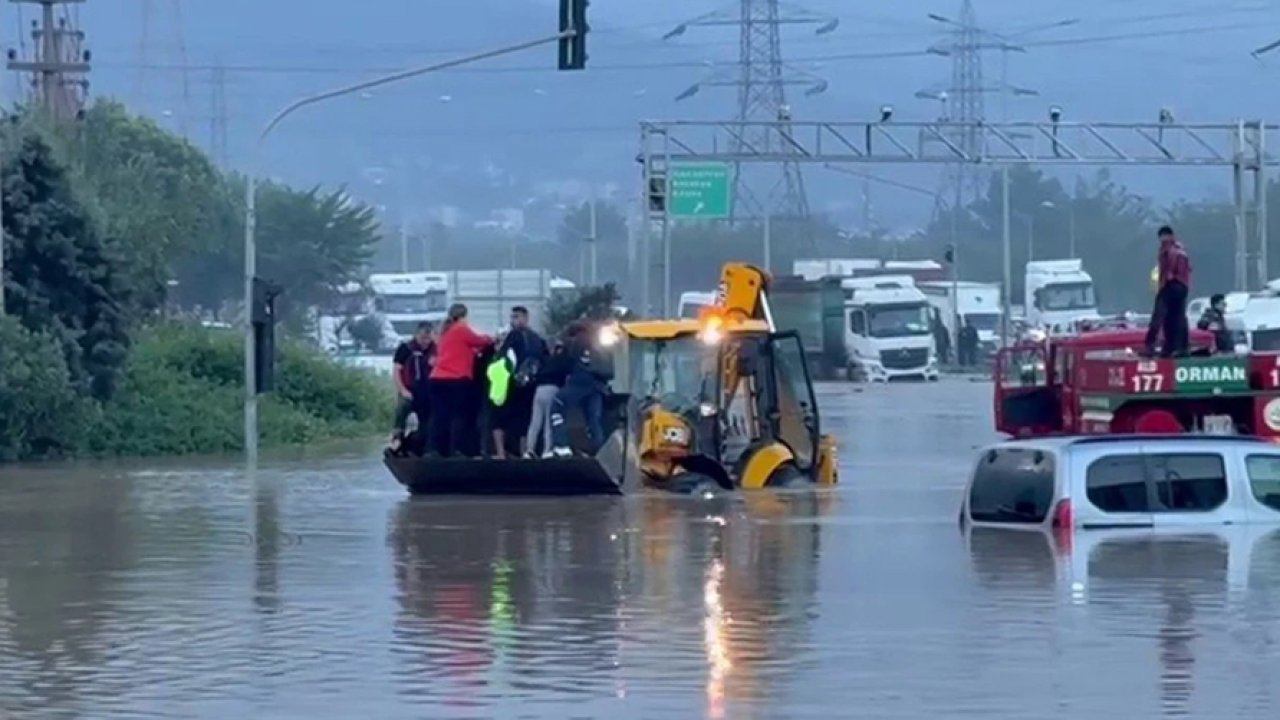 Hatay’daki sel faciasından etkilenenlere maddi destek!