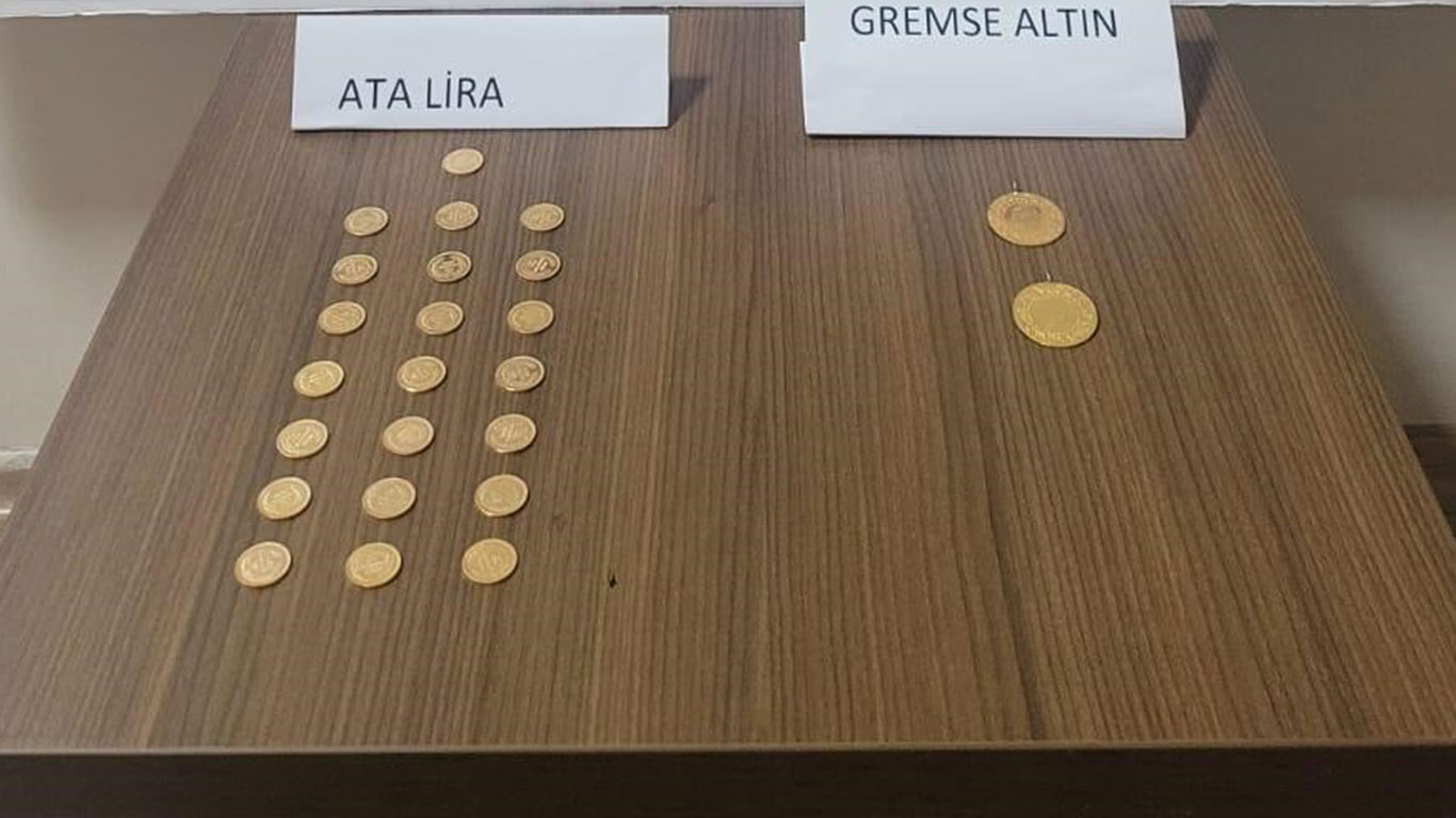 1 milyon liralık sahte altın satmaya kalktılar: 3 kişi gözaltına alındı