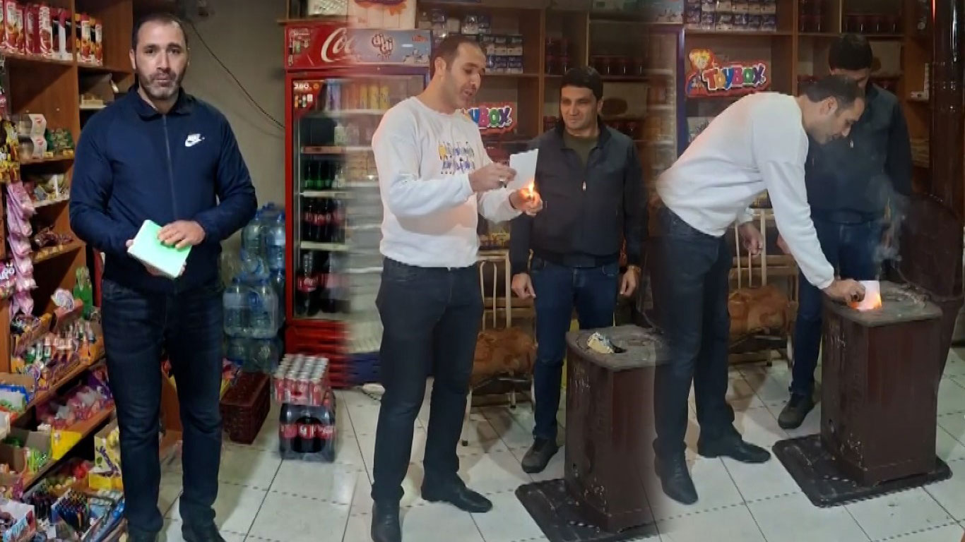 Mahallelinin 20 bin liralık bakkal borcunu kapattı, veresiye defteri sobada yaktı