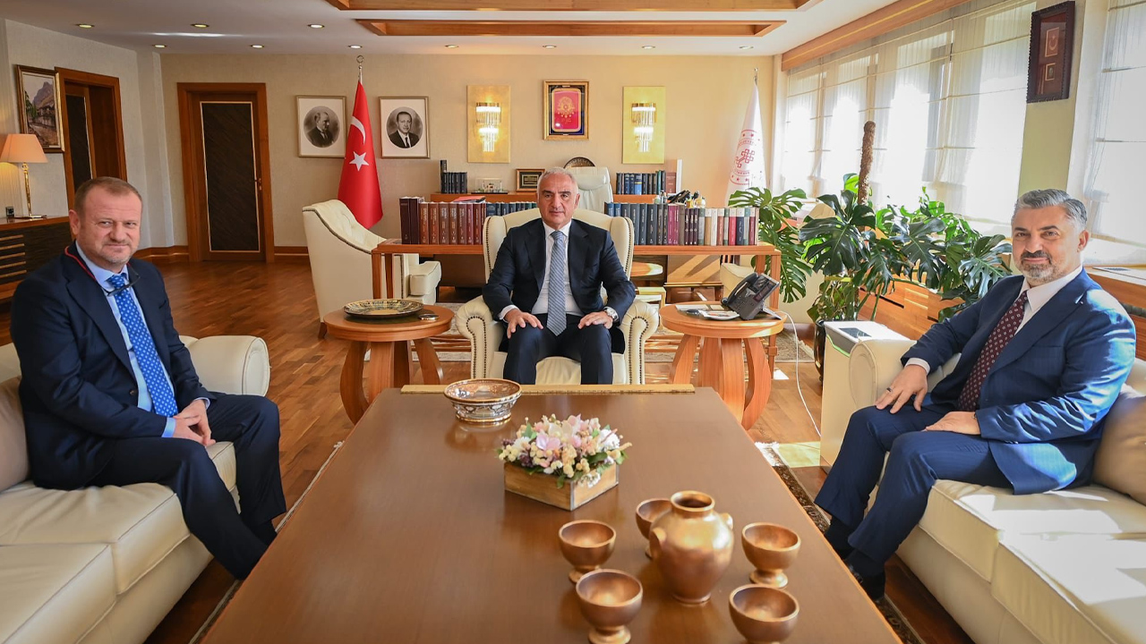 Bakan Ersoy, RTÜK Başkanı Daniş ve Türk Telekom CEO'su Şahin'i ağırladı!