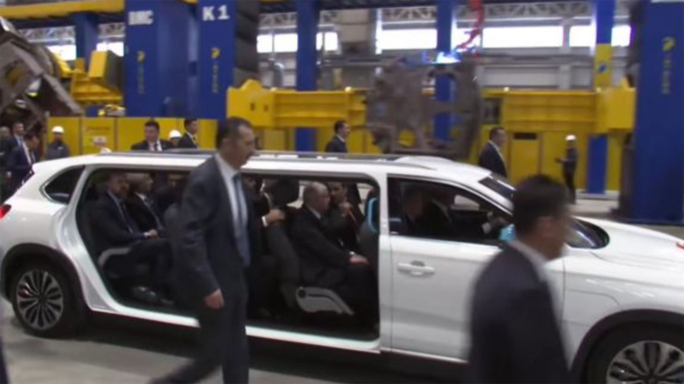 Altay tankı törenine Erdoğan 'limuzin' TOGG ile geldi, sosyal medya yıkıldı