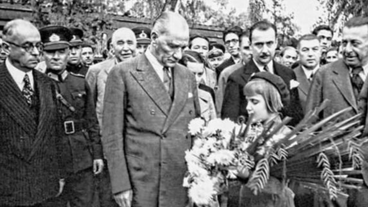 Atatürk'ten Cumhuriyet'in 15'inci yılında son selam: "Onları görüyorum, çok mutluyum"