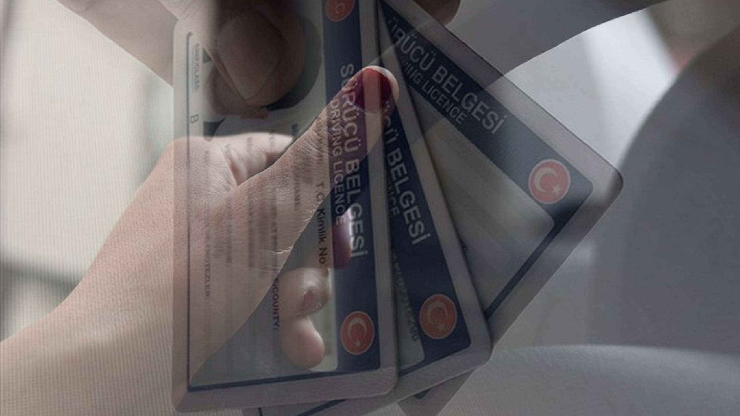 Son 3 gün! Eski ehliyetle araç kullanmak yasaklanıyor: Yenilemeyen 7 bin lira kaybedecek!