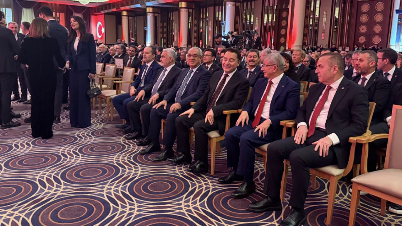 29 Ekim resepsiyonunda dikkat çeken kare: O liderler yine bir arada!