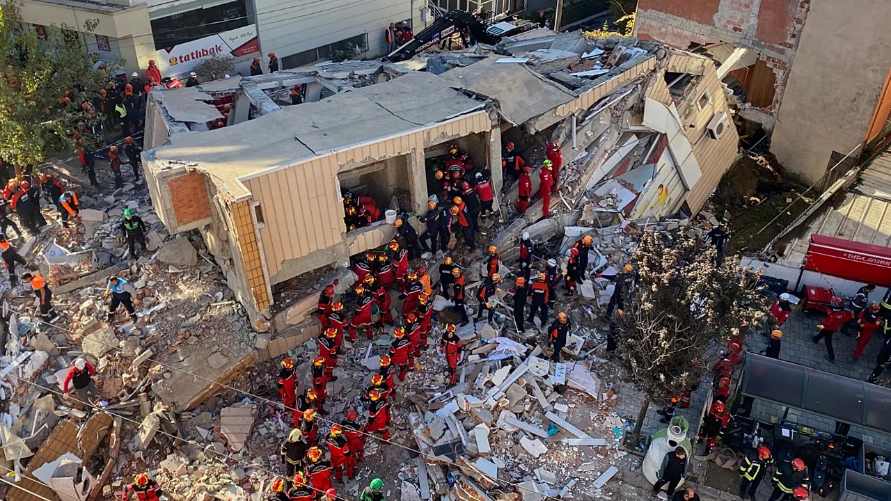 Gebze'deki bina neden çöktü? Dikkat çeken harita detayı acı gerçeği gözler önüne serdi...