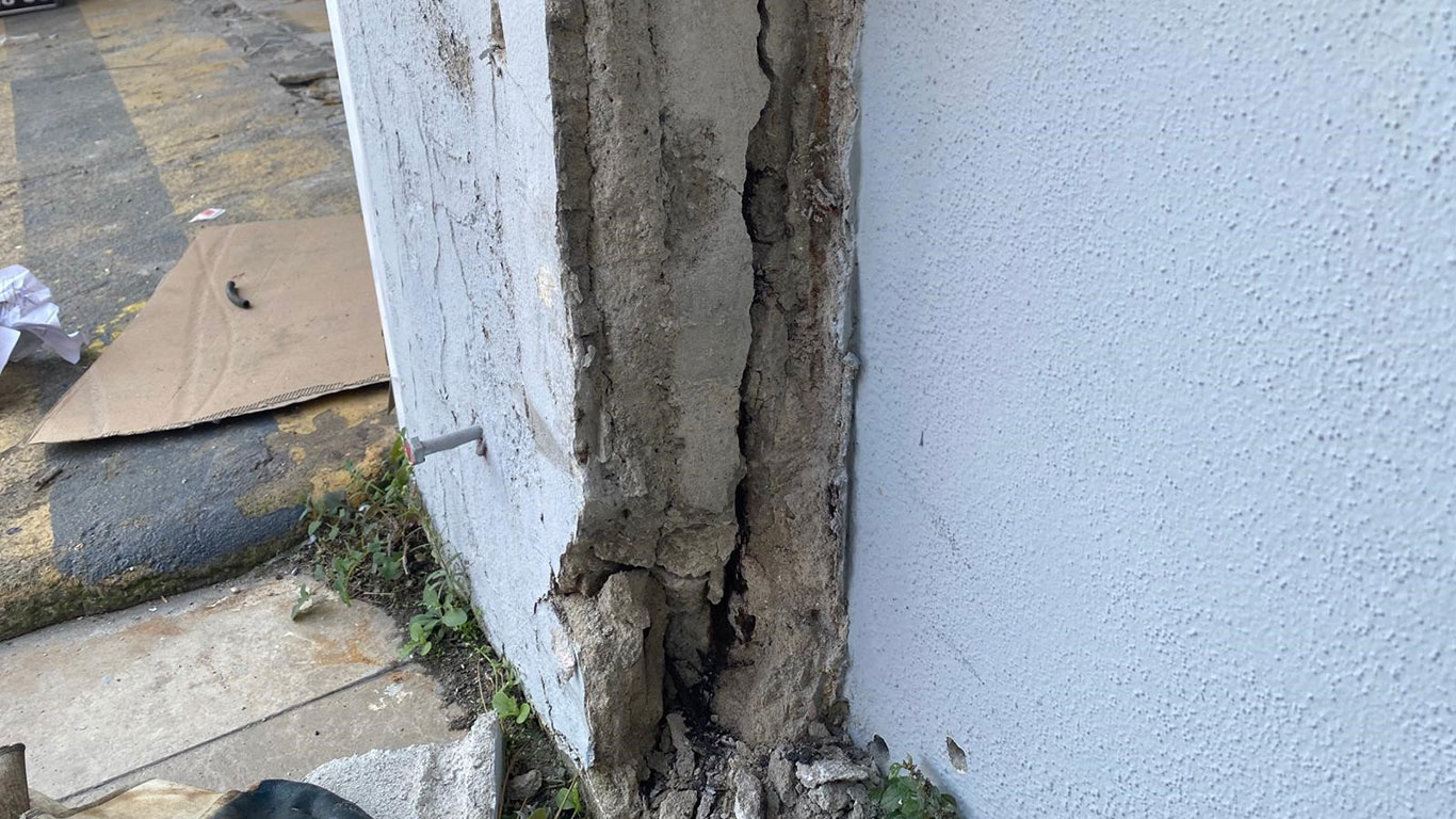 İstanbul Ataşehir'de bir binanın kolonları patladı: Kayma ve çatlaklar var