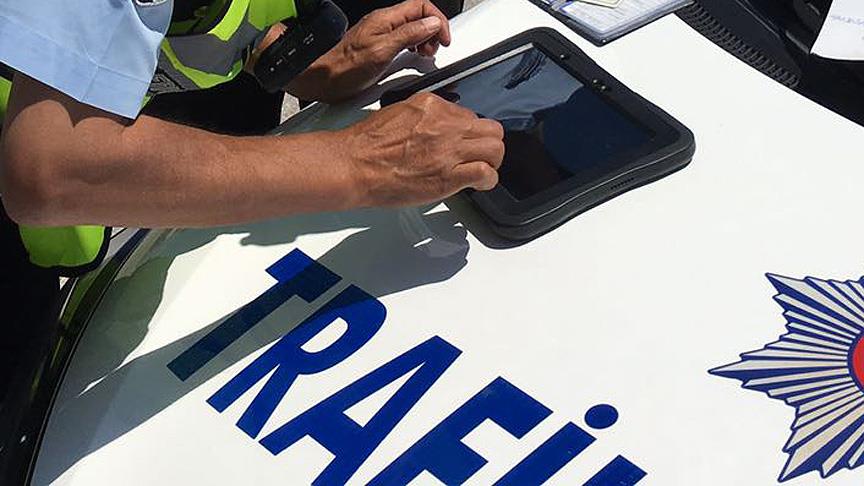 Trafikte yeni dönem başlıyor! Plakasına müdahale edenin aracı men edilecek, hız sınırını aşan ehliyetini kaybedecek!