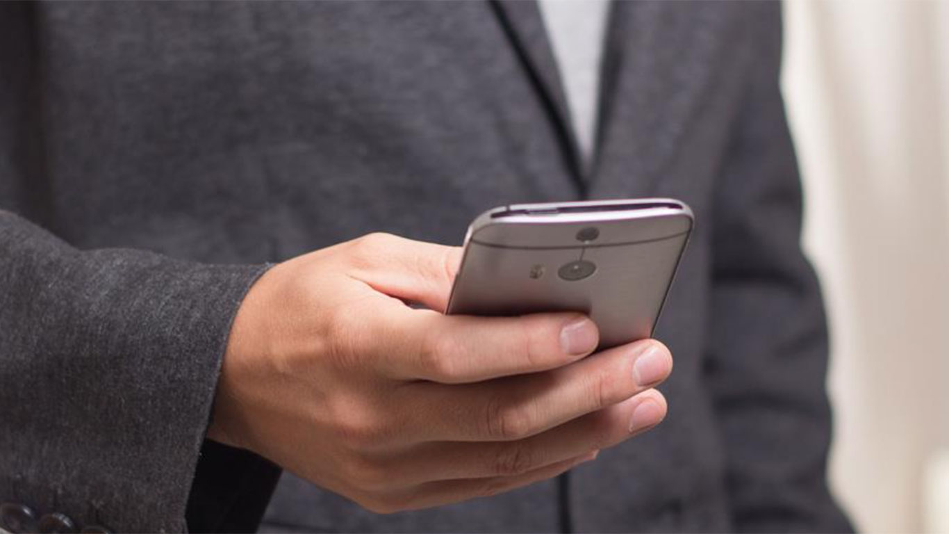 Aracını satarken dolandırılıyordu! Hesap bakiyesi yetmeyince dolandırılmaktan kurtuldu