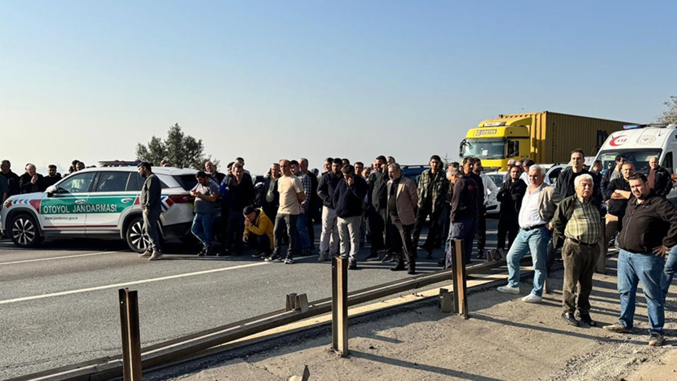Yola çıkacaklar dikkat Ankara yönü trafiğe kapandı: Anadolu Otoyolu’nda zincirleme kaza