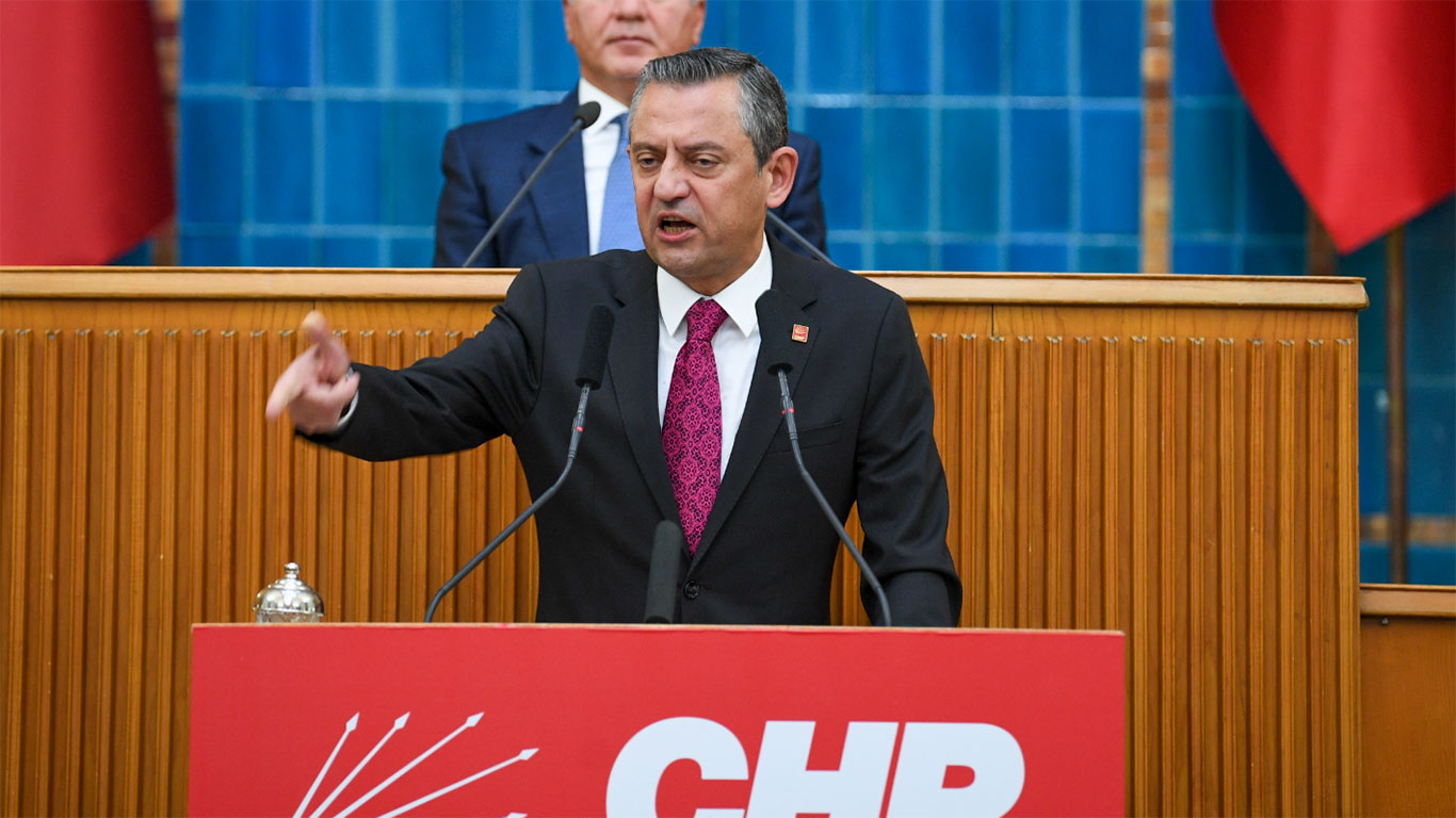 Deprem sonrası afet bölgesi ilan edilsin! CHP lideri Özel'den grup toplantısında Sındırgı çağrısı
