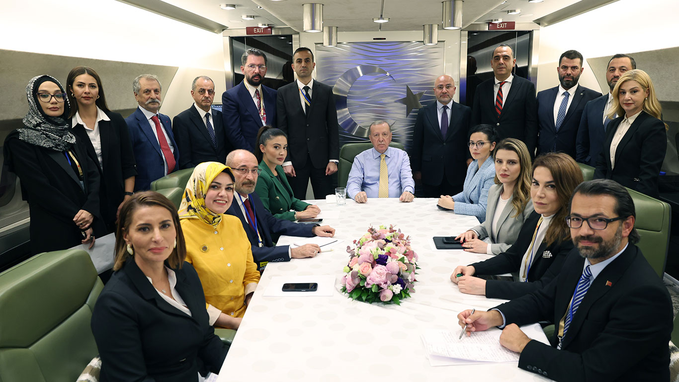 Azerbaycan dönüşünde Erdoğan'dan kritik açıklamalar geldi