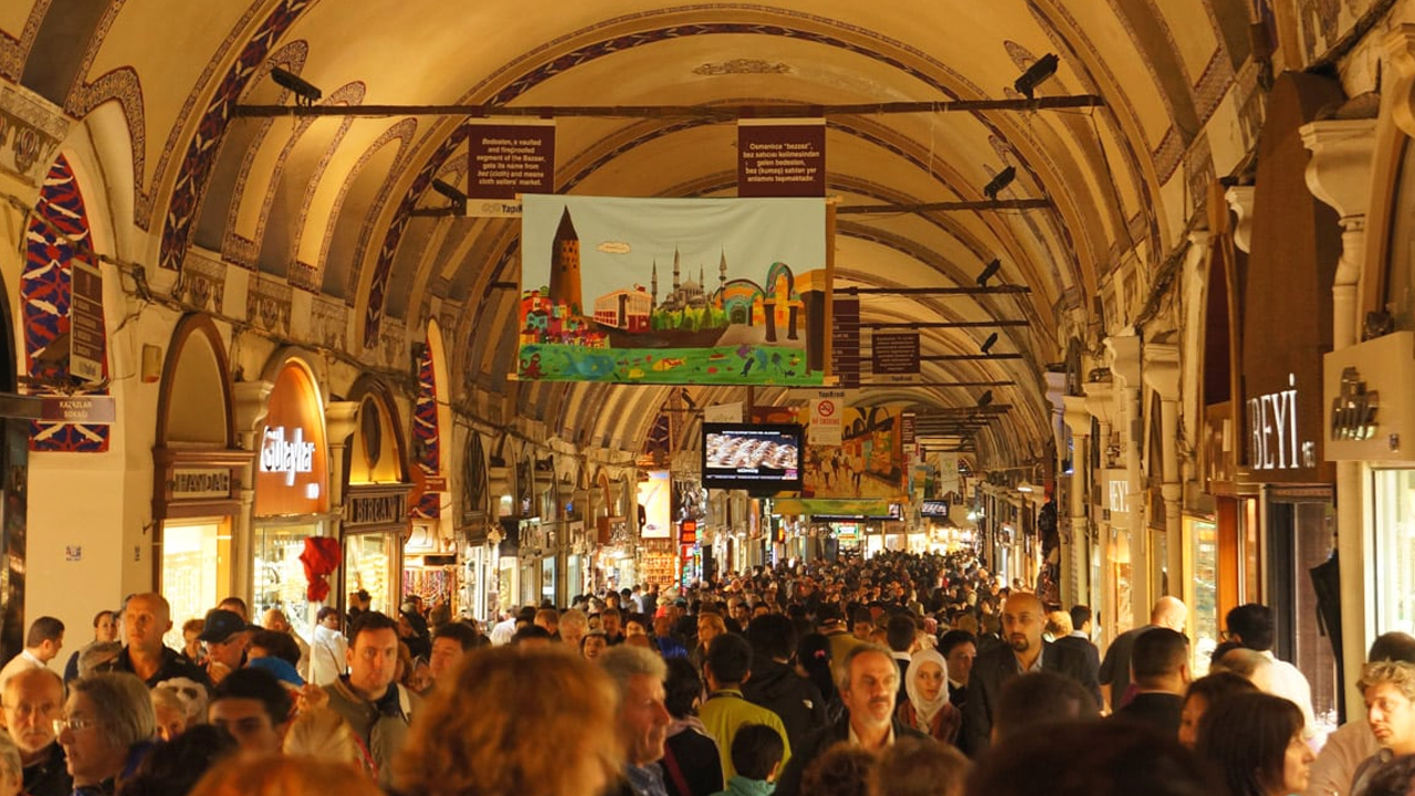 Kapalıçarşı'da kara para operasyonu! Yasa dışı bahis ve dolandırıcılık soruşturmasında 76 gözaltı