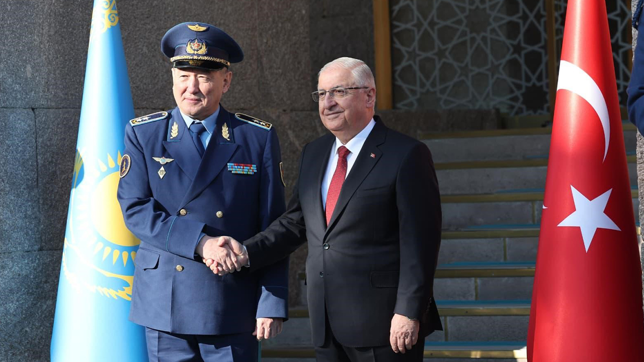 Bakan Güler'den kritik görüşme!